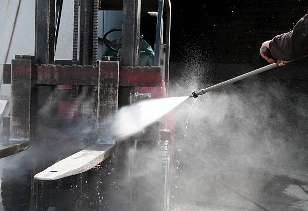Playground Equipment Cleaning in New London, IA